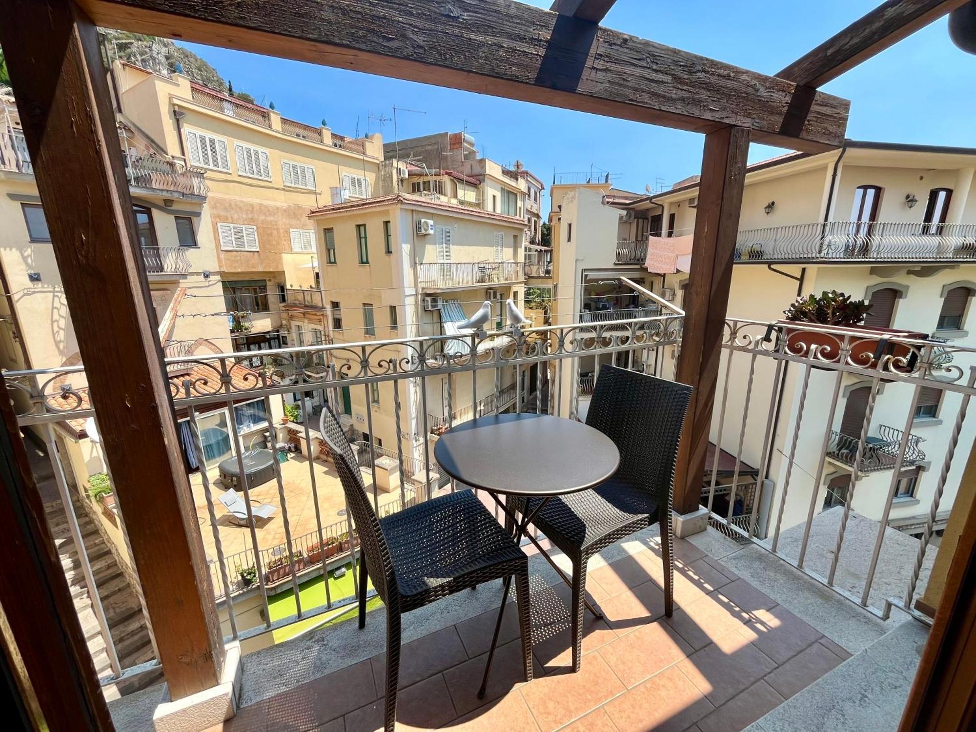 Sole Apartment Taormina Eksteriør bilde